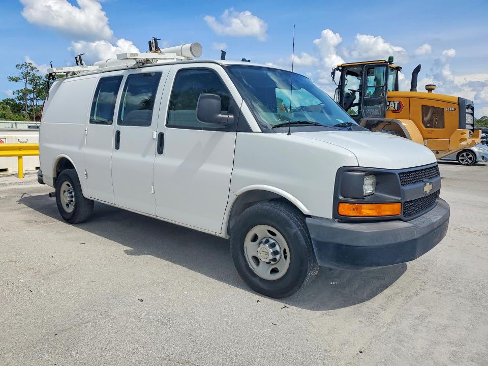 2013 Chevrolet Express 2500 VIN 1GCWGFCA6D1903945 COPART salvage auction — MINOR DENT/SCRATCHES, FL - CERTIFICATE OF TITLE, sold $2,700 on 2026-07-09 (photo 4)