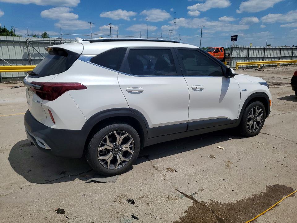 2021 Kia Seltos VIN KNDERCAAXM7139215 COPART salvage auction — SIDE, Ky - Cert Of Title-Salvage, sold $5,700 on 2026-07-08 (photo 3)