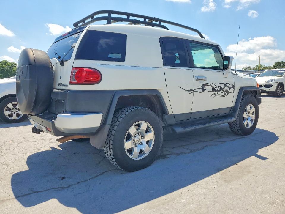2010 Toyota Fj cruiser VIN JTEBU4BF8AK090148 COPART salvage auction — MINOR DENT/SCRATCHES, Tn - Cert Of Title-Rebuilt Vehicle (P), sold $9,400 on 2026-07-11 (photo 3)