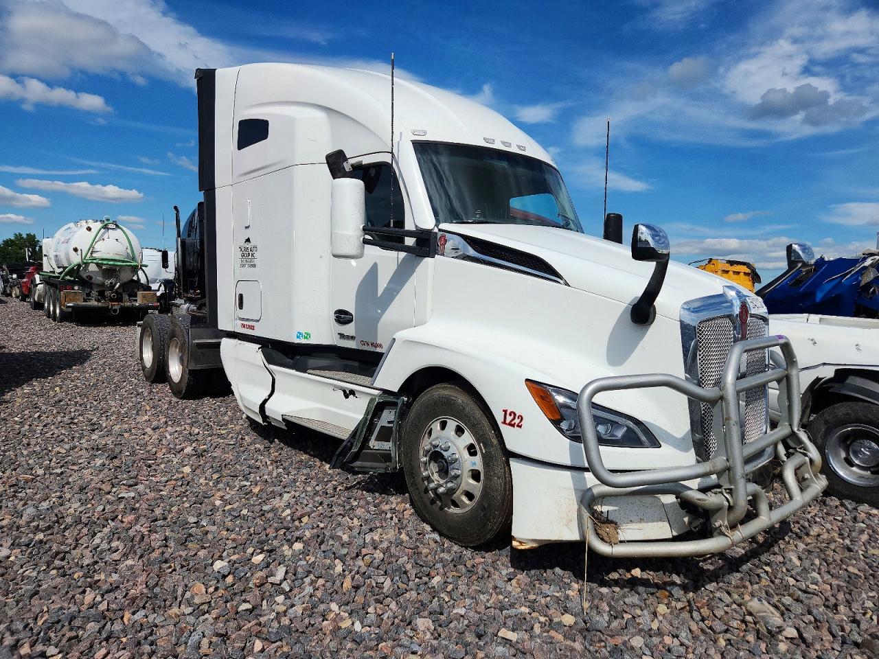 2024 Kenworth T680 VIN 1XKYD49X7RJ368122 — COPART salvage auction photo