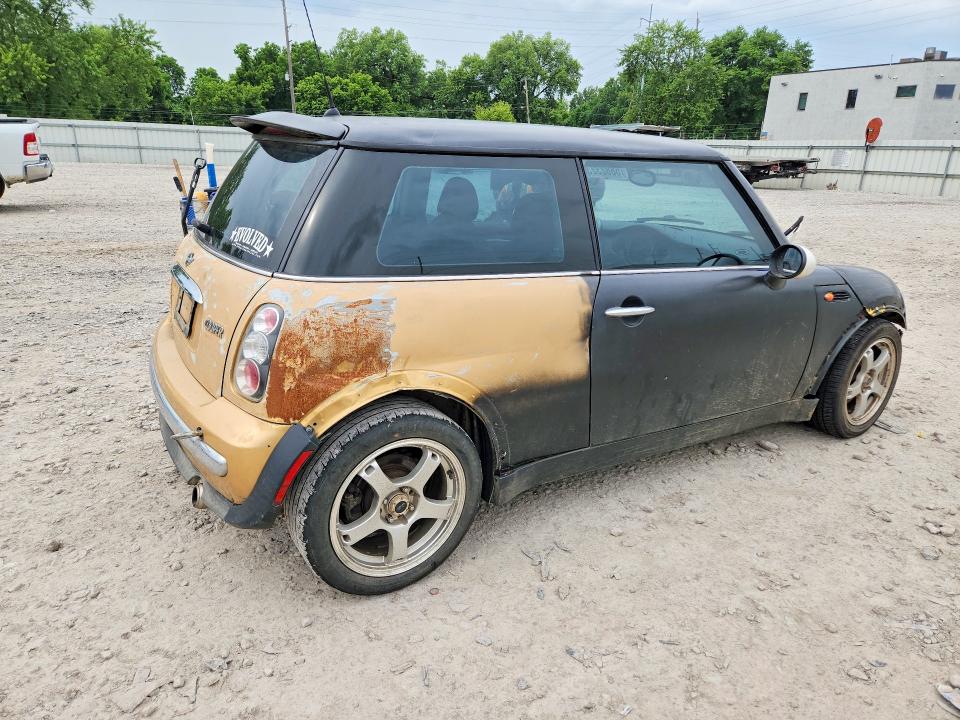 2003 Mini Cooper VIN WMWRC33423TC44296 COPART salvage auction — WATER/FLOOD, OH - CERT OF TITLE-SALVAGE FLOOD, sold $275 on 2026-07-10 (photo 3)