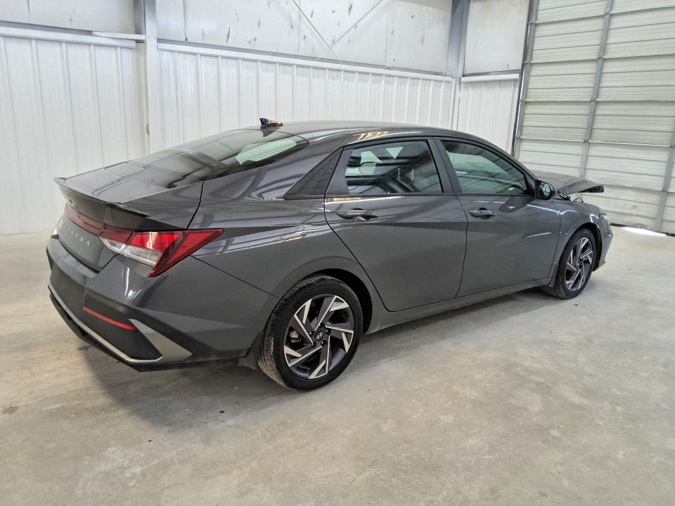 2025 Hyundai Elantra VIN KMHLM4DG3SU951509 COPART salvage auction — FRONT END, Il - Certificate Of Title, sold $10,200 on 2026-07-30 (photo 3)