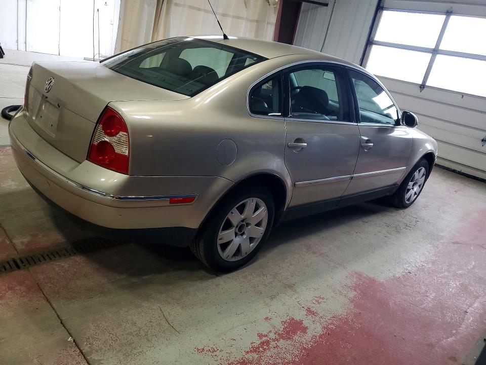 2005 Volkswagen Passat VIN WVWAD63BX5E053050 COPART salvage auction — SIDE, PA - CERT OF SALV-R=RECONSTRUCTED, sold $300 on 2026-08-10 (photo 3)