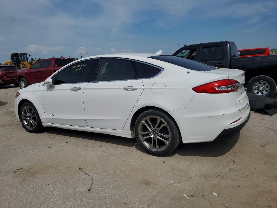 2019 Ford Fusion VIN 3FA6P0CD7KR181062 COPART salvage auction — VANDALISM, Il - Certificate Of Title (P), sold $1,600 on 2026-07-02 (photo 2)