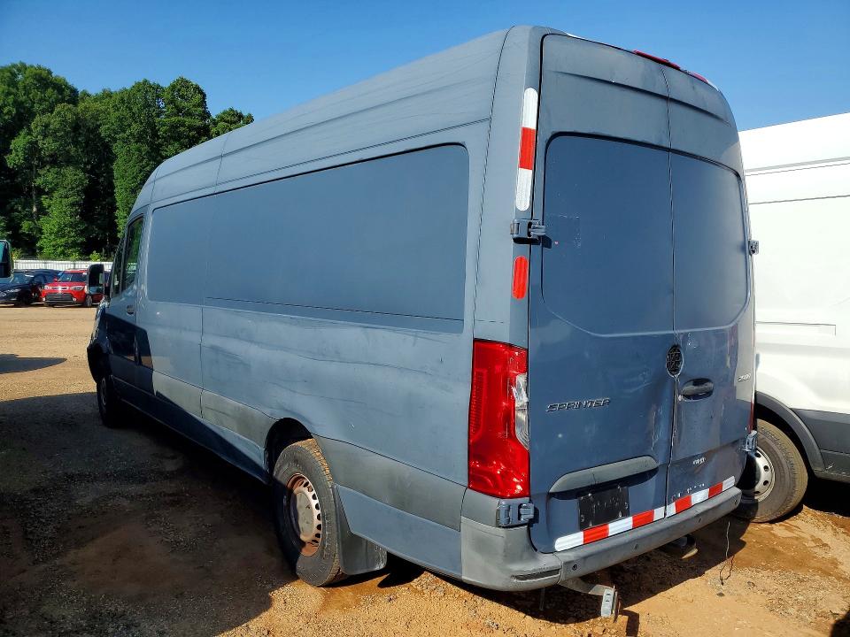 2019 Mercedes-benz Sprinter VIN WD4PF1CD9KP129209 COPART salvage auction — REAR END, Fl - Dealer Only Clean Title, sold $8,800 on 2026-07-29 (photo 2)