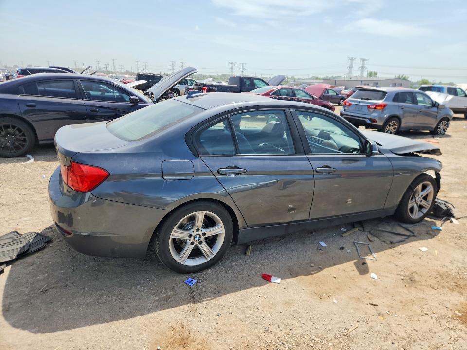 2013 BMW 3er VIN WBA3C3C57DF980761 COPART salvage auction — FRONT END, Il - Salvage Certificate, sold $650 on 2026-08-11 (photo 3)