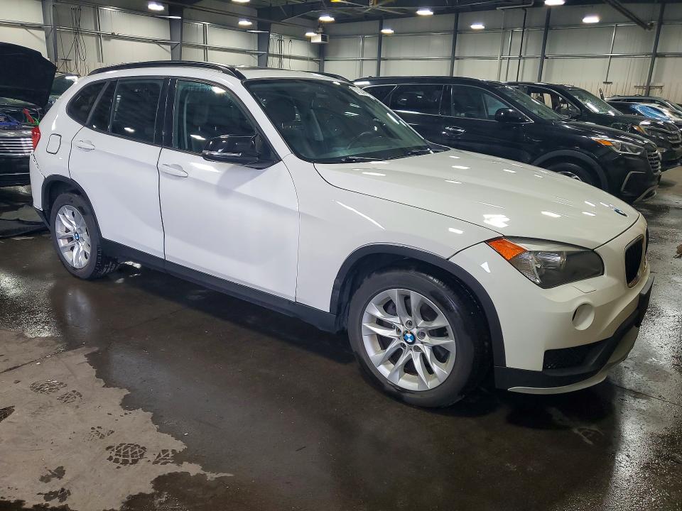 2015 BMW X1 VIN WBAVL1C52FVY31731 COPART salvage auction — REAR END, Mn - Cert Of Title-Prior Salvage, sold $850 on 2026-08-27 (photo 4)
