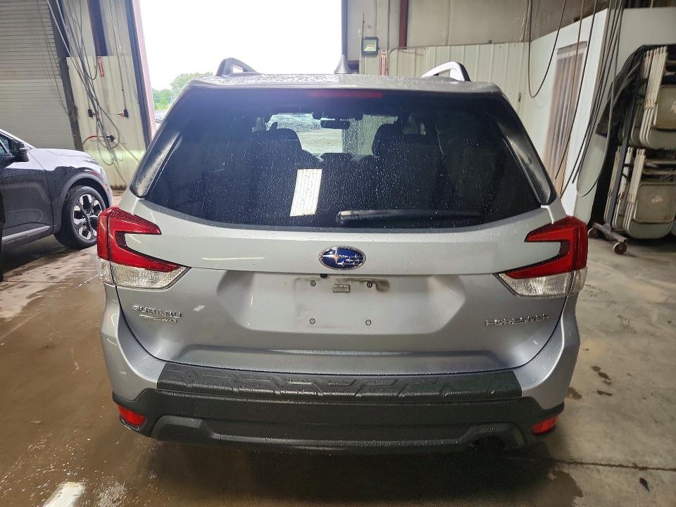 2019 Subaru Forester VIN JF2SKAEC5KH538906 COPART salvage auction — FRONT END, Il - Salvage Certificate, sold $5,800 on 2026-07-21 (photo 6)