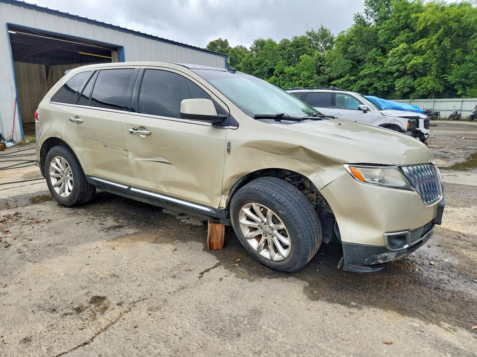 2011 Lincoln Mkx VIN 2LMDJ6JK0BBJ03258 COPART salvage auction — FRONT END, La - Cert Of Title-Salvage, sold $700 on 2026-07-09 (photo 4)