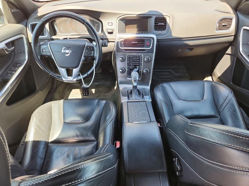 2015 Volvo V60 VIN YV1612SB4F1189766 COPART salvage auction — UNDERCARRIAGE, Co - Dis/Dlr/Exp Only Clean Title, sold $950 on 2026-07-09 (photo 8)