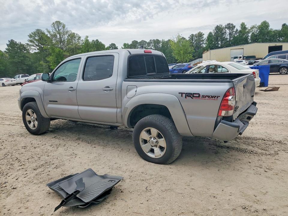 2015 Toyota Tacoma VIN 3TMLU4EN3FM185616 COPART salvage auction — REAR END, Nc - Salvage Certificate Of Title, sold $10,600 on 2026-07-31 (photo 2)