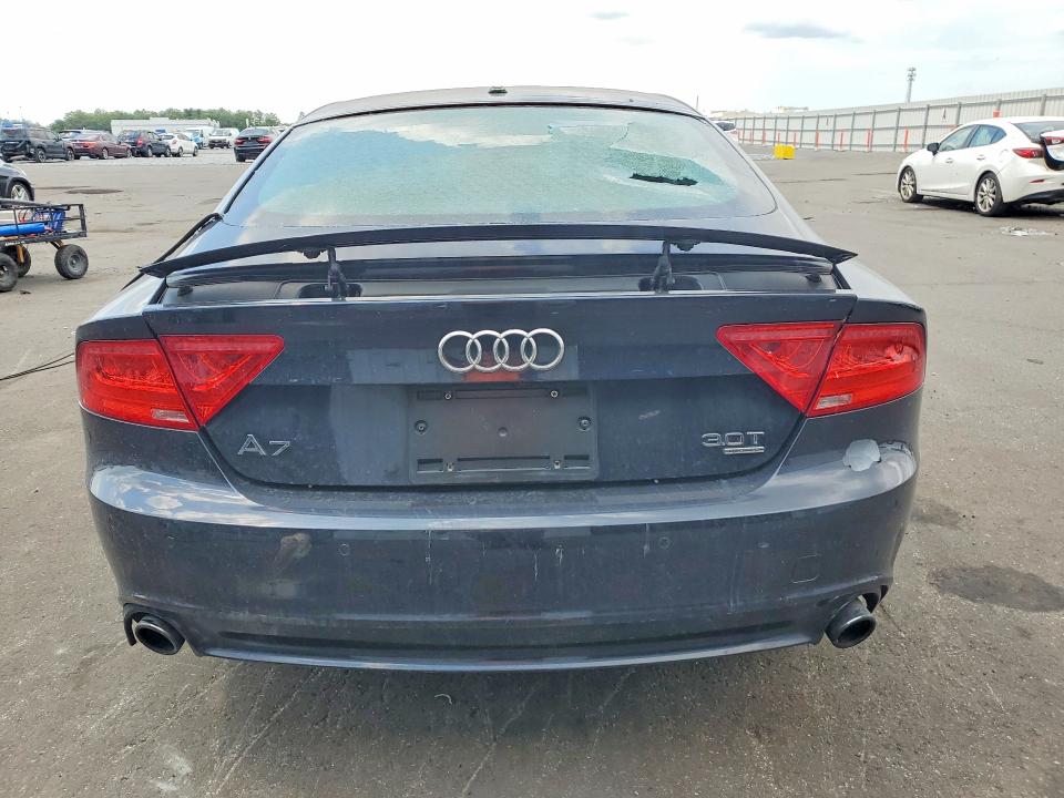 2015 Audi A7 VIN WAUWGAFC7FN024088 COPART salvage auction — SIDE, Fl - Cert Of Title Slvg Rebuildable, sold $1,600 on 2026-07-29 (photo 6)