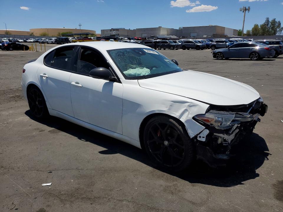 2020 Alfa romeo Giulia VIN ZARFAMAN3L7634302 COPART salvage auction — FRONT END, Nv - Salvage Title (P), sold $3,400 on 2026-07-27 (photo 4)