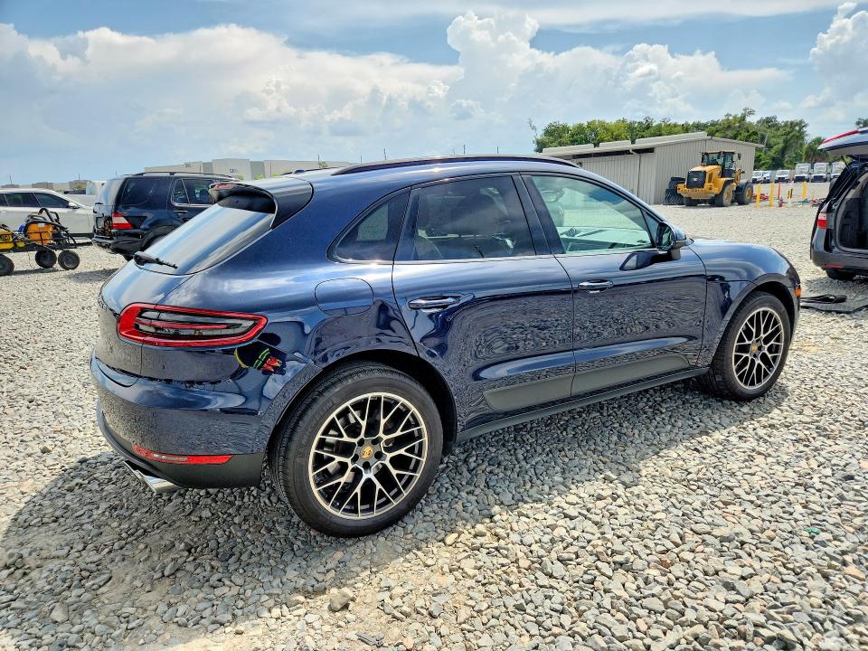 2018 Porsche Macan VIN WP1AA2A56JLB19953 COPART salvage auction — MINOR DENT/SCRATCHES, Fl - Cert Of Title Slvg Rebuildable, sold $40 on 2026-07-29 (photo 3)