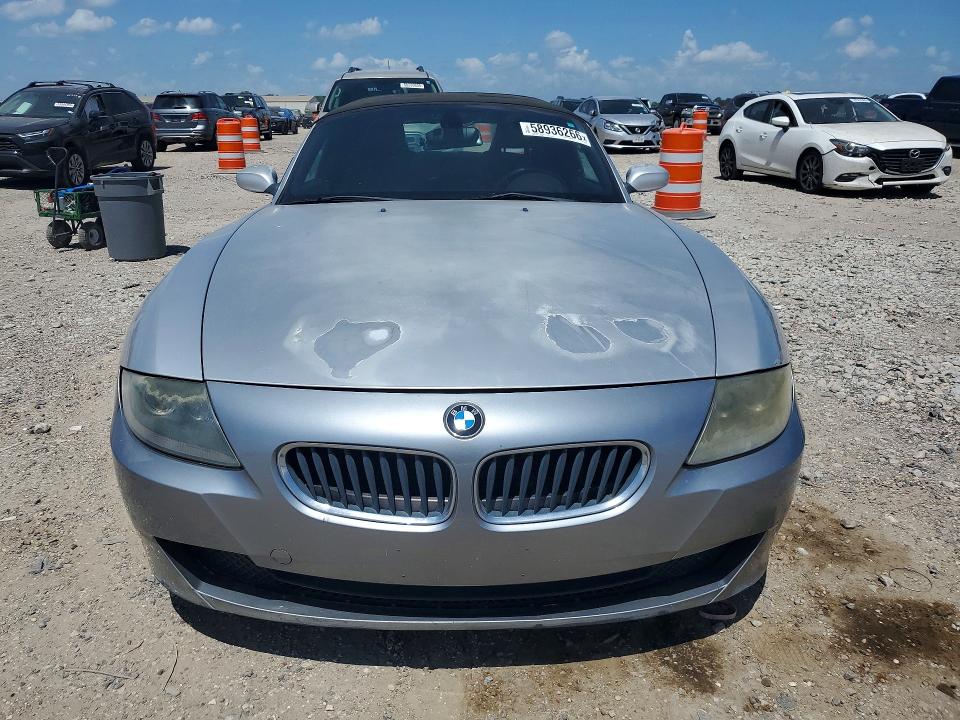2006 BMW Z4 VIN 4USBU33526LW67952 COPART salvage auction — MINOR DENT/SCRATCHES, Tx - Certificate Of Title, sold $350 on 2026-07-09 (photo 5)