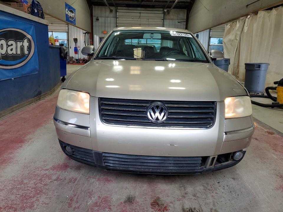 2005 Volkswagen Passat VIN WVWAD63BX5E053050 COPART salvage auction — SIDE, PA - CERT OF SALV-R=RECONSTRUCTED, sold $300 on 2026-08-10 (photo 5)