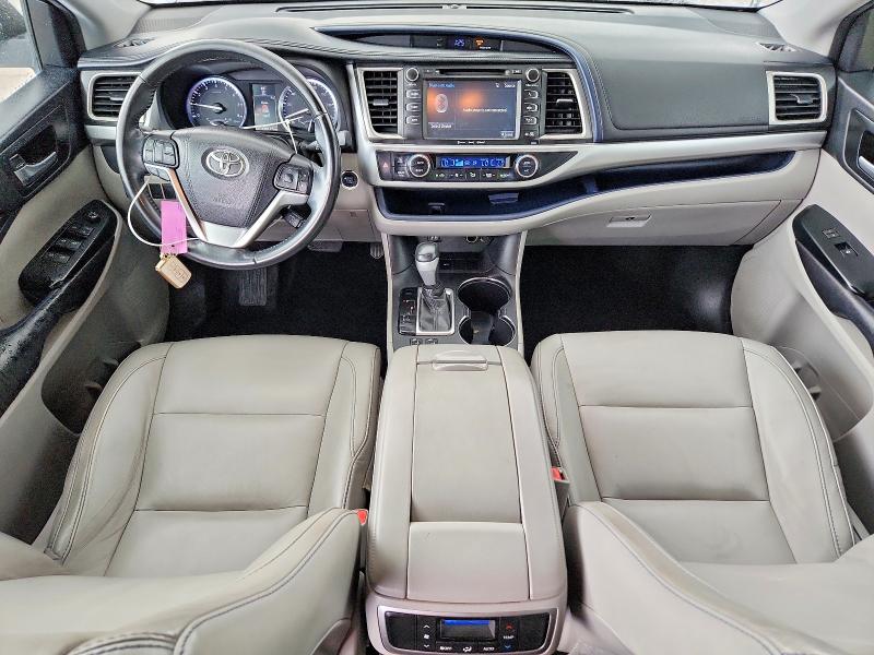 2016 Toyota Highlander VIN 5TDKKRFH5GS507035 COPART salvage auction — FRONT END, Tx - Certificate Of Title, sold $200 on 2026-07-30 (photo 8)