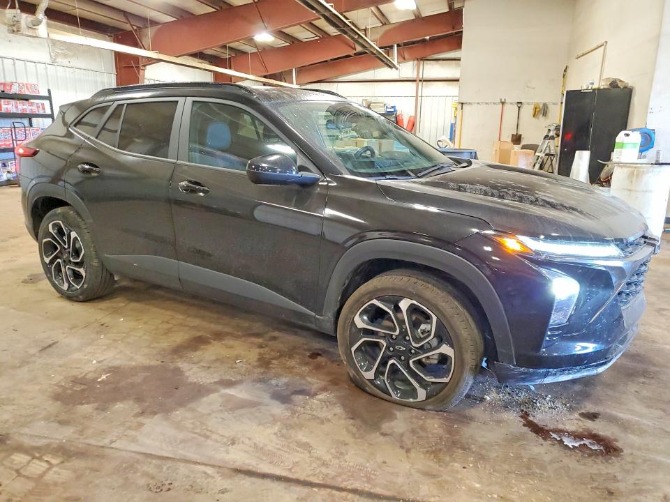 2025 Chevrolet Trax VIN KL77LJEP2SC203410 COPART salvage auction — UNDERCARRIAGE, MI - CERTIFICATE OF TITLE, sold $3,100 on 2026-07-24 (photo 4)
