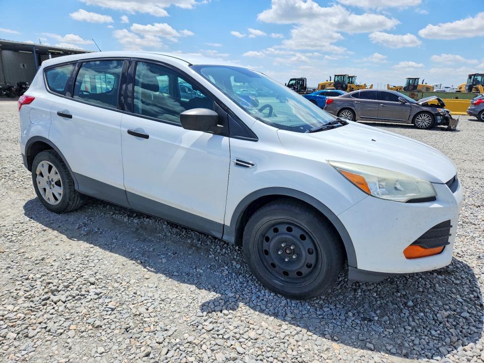 2016 Ford Escape VIN 1FMCU0F70GUC11218 COPART salvage auction — HAIL, Co - Dis/Dlr/Exp Only Clean Title, sold $900 on 2026-07-02 (photo 4)