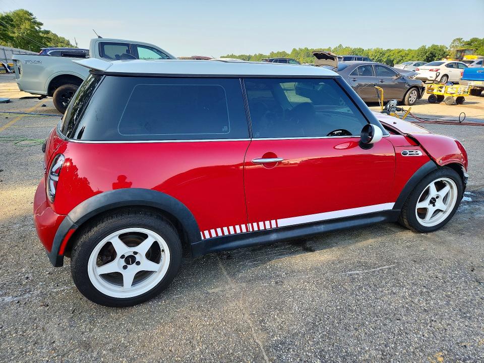 2005 Mini Cooper VIN WMWRE33505TL14140 COPART salvage auction — FRONT END, Al - Cert Of Title-Salvage Title, sold $250 on 2026-08-03 (photo 3)