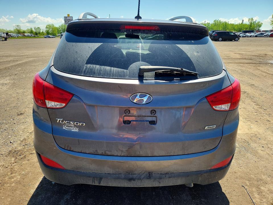 2015 Hyundai Tucson VIN KM8JUCAG7FU031054 COPART salvage auction — SIDE, Qc - Gravement Accidente, sold $300 on 2026-07-07 (photo 6)