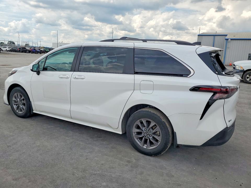 2025 Toyota Sienna VIN 5TDKRKEC8SS227496 COPART salvage auction — SIDE, OK - CERT OF TITLE-SALVAGE, sold $13,600 on 2026-07-02 (photo 2)