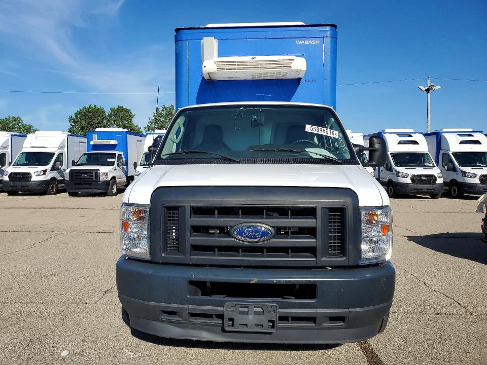 2023 Ford E-350 VIN 1FDWE3FK9PDD32054 COPART salvage auction — MINOR DENT/SCRATCHES, Oh - Certificate Of Title, sold $15,000 on 2026-07-21 (photo 5)