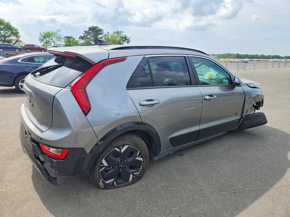 2024 Kia Niro VIN KNDCR3L19R5112143 COPART salvage auction — FRONT END, VA - CERT OF TITLE - SALVAGE, sold $3,250 on 2026-07-06 (photo 3)