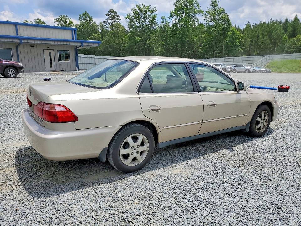2000 Honda Accord VIN JHMCG5677YC040546 COPART salvage auction — SIDE, NC - SALVAGE CERTIFICATE OF TITLE, sold $975 on 2026-07-16 (photo 3)