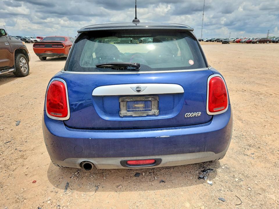 2015 Mini Cooper VIN WMWXM5C58F3A58159 COPART salvage auction — FRONT END, Tx - Salvage Vehicle Title, sold $1,150 on 2026-08-05 (photo 6)