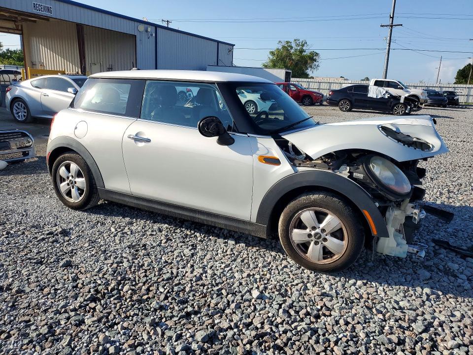 2016 Mini Cooper VIN WMWXP5C55G2D13476 COPART salvage auction — FRONT END, Fl - Cert Of Title Slvg Rebuildable, sold $625 on 2026-07-17 (photo 4)