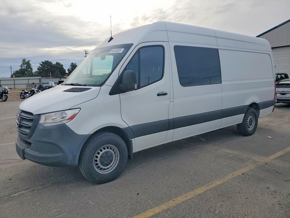 2019 Mercedes-benz Sprinter VIN WD3PF1CD3KP029496 COPART salvage auction — ROOF, Id - Certificate Of Title (P), sold $20,100 on 2026-07-15 (photo 1)