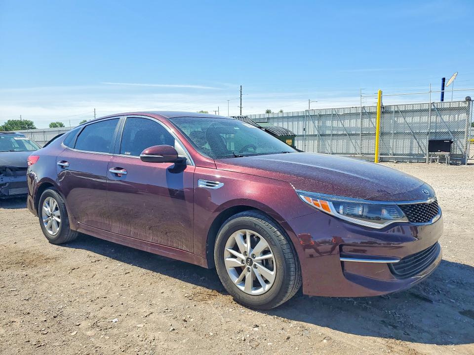 2018 Kia Optima VIN 5XXGT4L38JG214477 COPART salvage auction — HAIL, Ia - Cert Of Title-Salvage Title, sold $4,000 on 2026-07-24 (photo 4)