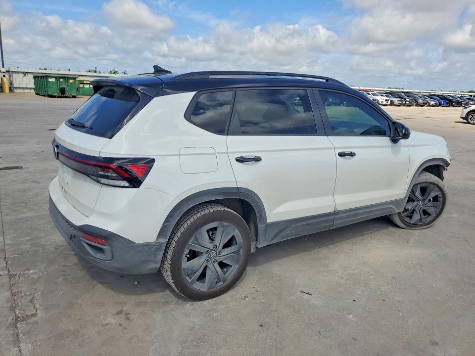 2025 Volkswagen Taos VIN 3VV3C7B25SM050406 COPART salvage auction — WATER/FLOOD, Tx - Salvage Vehicle Title, sold $9,000 on 2026-08-24 (photo 3)
