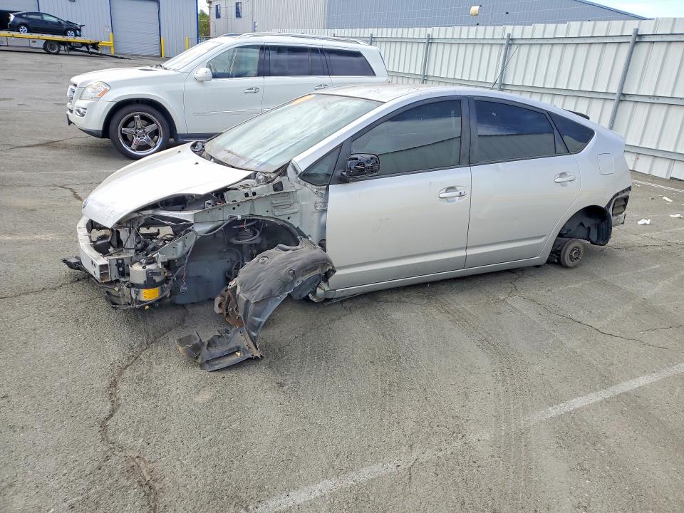 2006 Toyota Prius VIN JTDKB20U667538042 COPART salvage auction — STRIPPED, Ca - Salvage Certificate, sold $10 on 2026-07-31 (photo 1)