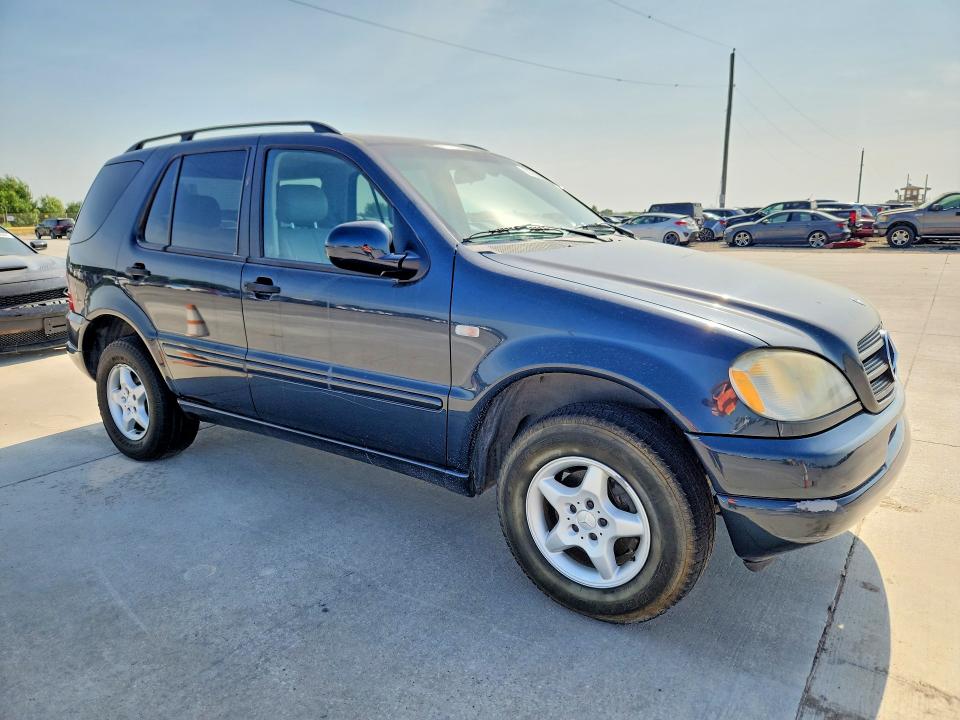 2000 Mercedes-benz M-klasse VIN 4JGAB54E9YA174586 COPART salvage auction — NORMAL WEAR, Ca - Certificate Of Title, sold $450 on 2026-07-09 (photo 4)