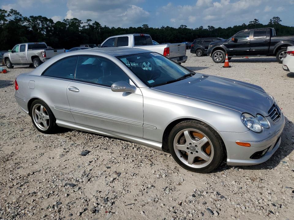 2003 Mercedes-benz Clk-class VIN WDBTJ75J63F051636 COPART salvage auction — WATER/FLOOD, TX - SALVAGE TITLE-FLOOD DAMAGE, sold $550 on 2026-07-17 (photo 4)