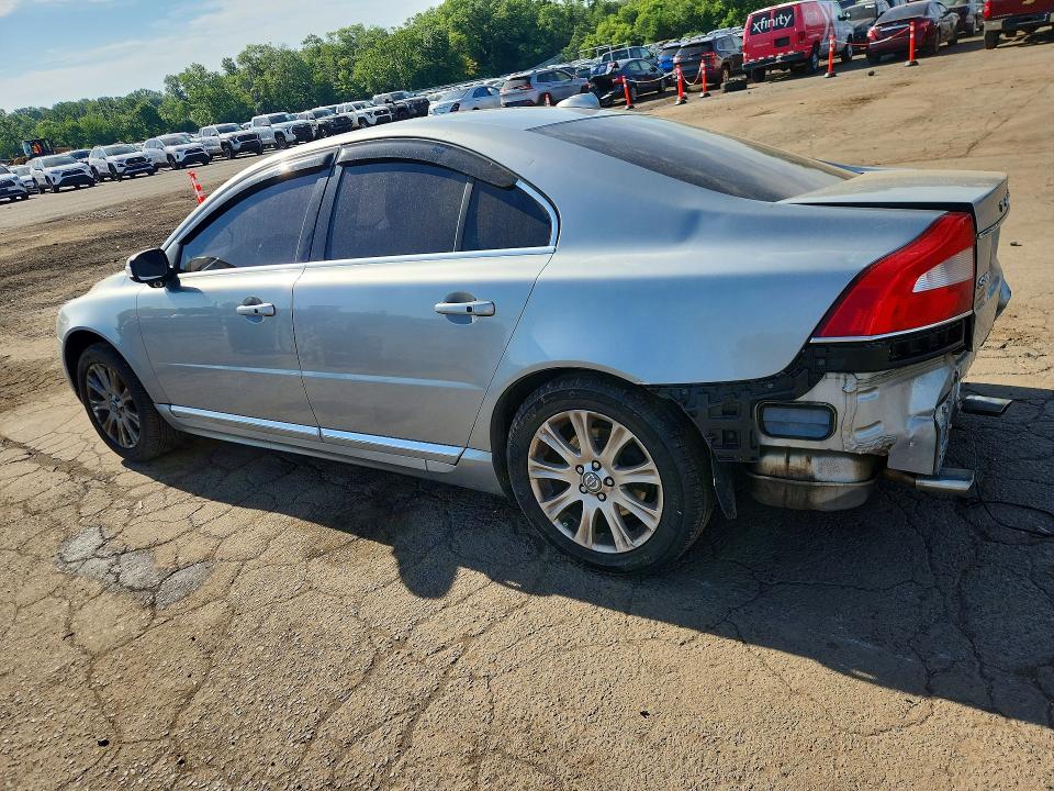 2011 Volvo S80 VIN YV1940AS1B1135118 COPART salvage auction — REAR END, Ct - Cert Of Title-Salvage, sold $475 on 2026-08-07 (photo 2)