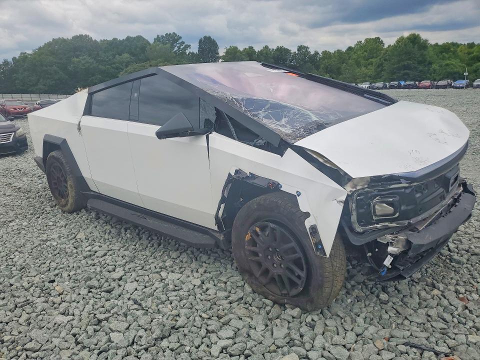 2025 Tesla Cybertruck VIN 7G2CEHED9SA069292 COPART salvage auction — ALL OVER, Nc - Salvage Certificate Of Title, sold $12,900 on 2026-08-26 (photo 4)