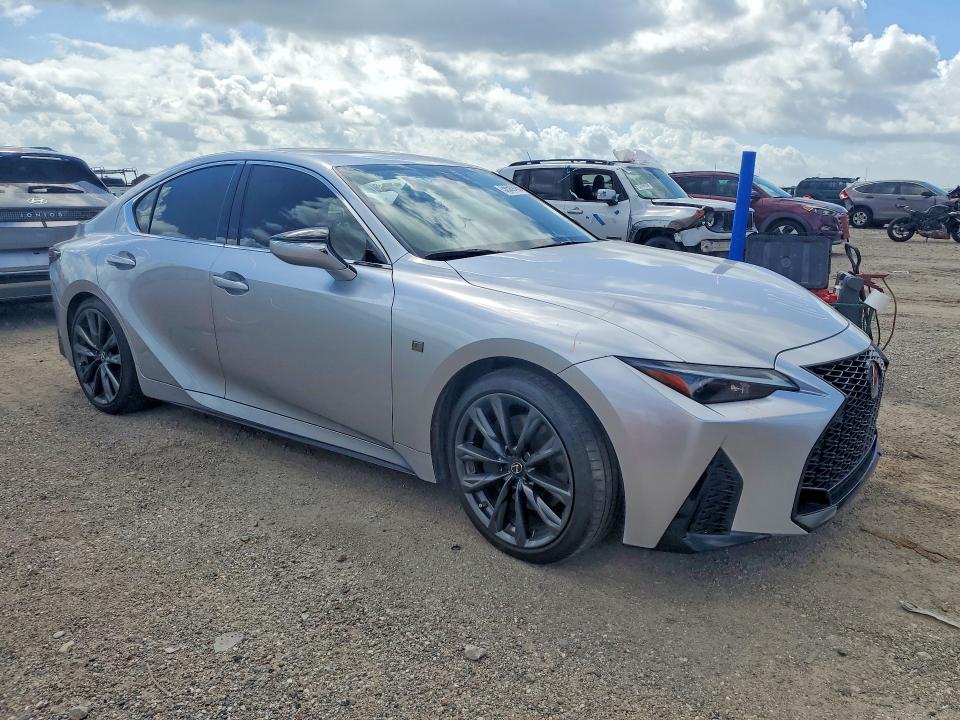 2025 Lexus Is VIN JTHBZ1B22S5086323 COPART salvage auction — SIDE, Tx - Salvage Vehicle Title, sold $6,300 on 2026-07-30 (photo 4)