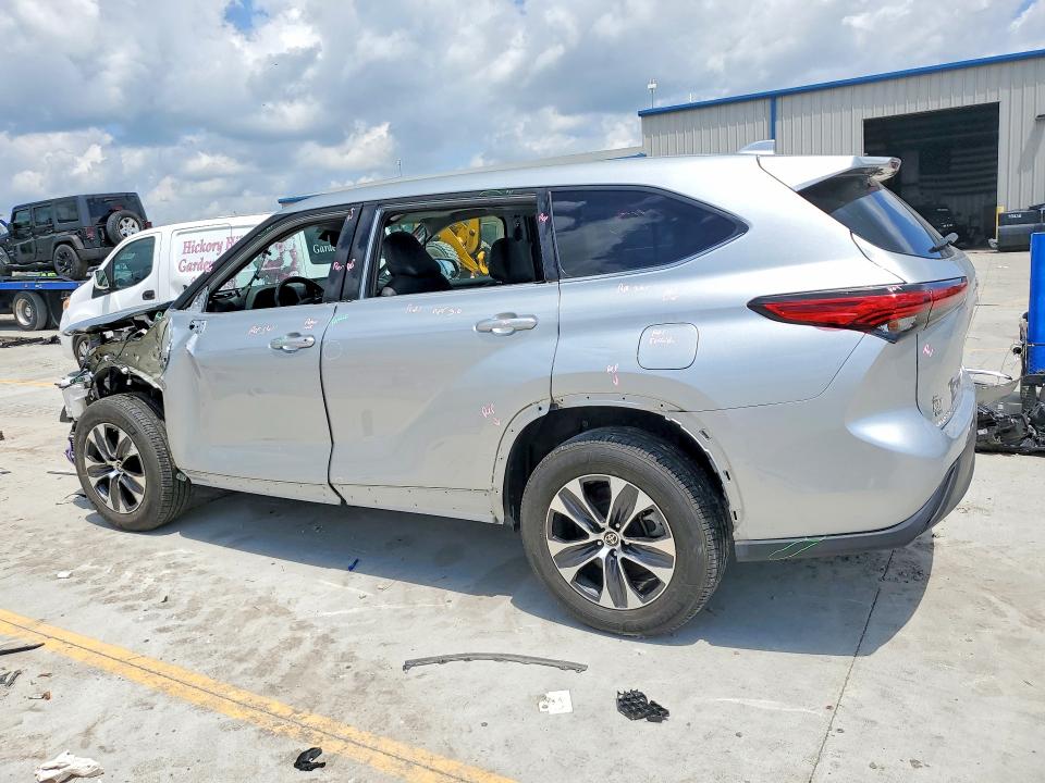 2021 Toyota Highlander VIN 5TDGZRBH9MS527355 COPART salvage auction — FRONT END, Ky - Cert Of Title-Salvage, sold $12,600 on 2026-07-16 (photo 2)