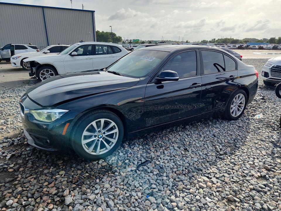 2018 BMW 3er VIN WBA8A9C5XJAH14726 COPART salvage auction — MINOR DENT/SCRATCHES, FL - CERTIFICATE OF TITLE, sold $1,050 on 2026-07-13 (photo 1)