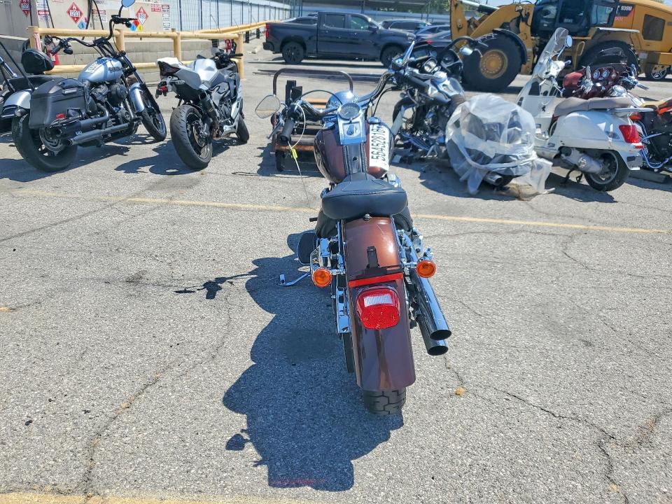 2006 Harley-davidson Flstfi VIN 1HD1BXB116Y078048 COPART salvage auction — FRONT END, CA - SALVAGE CERTIFICATE, sold $1,850 on 2026-07-02 (photo 4)