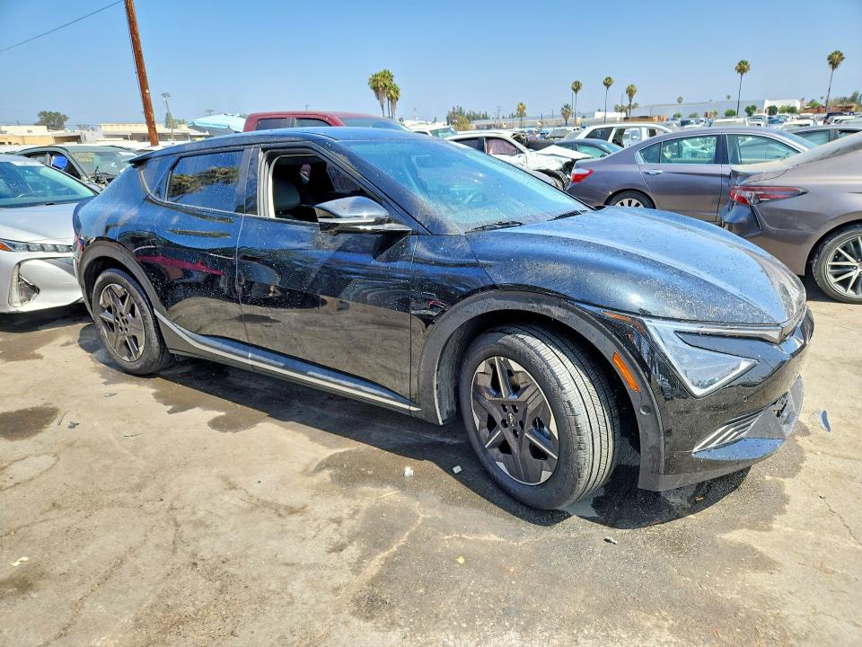 2025 Kia Ev6 VIN 5XYC3DJCXSG012335 COPART salvage auction — FRONT END, CA - CERTIFICATE OF TITLE, sold $9,400 on 2026-07-16 (photo 4)
