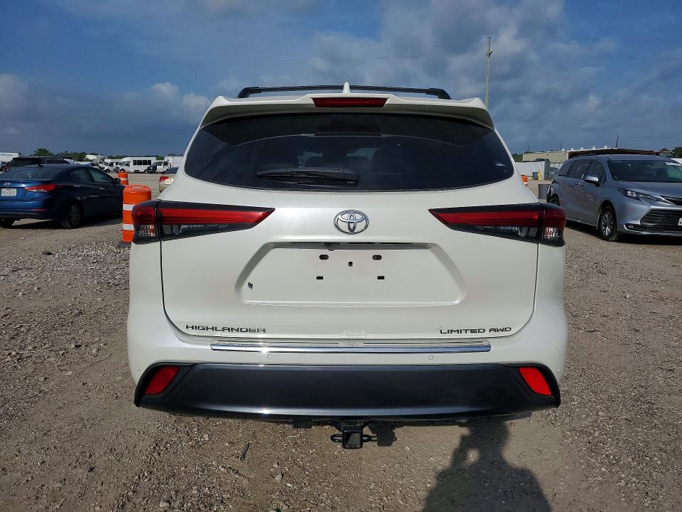 2020 Toyota Highlander VIN 5TDDZRBH9LS028265 COPART salvage auction — MINOR DENT/SCRATCHES, TX - SALVAGE VEHICLE TITLE, sold $13,200 on 2026-07-27 (photo 6)