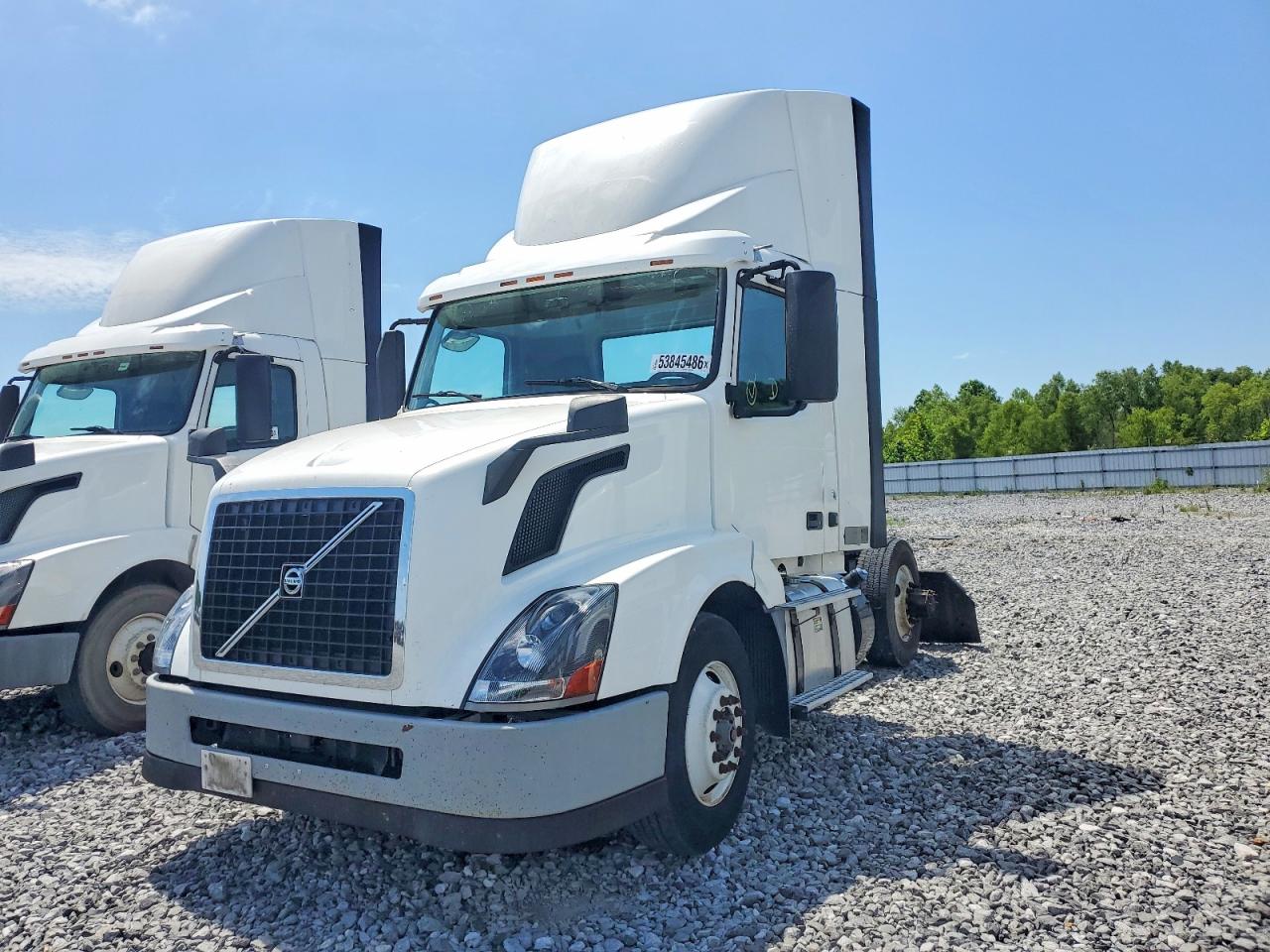 2017 Volvo VNL VIN 4V4N39TG5HN988017 COPART salvage auction — Normal Wear, IN - CERTIFICATE OF TITLE, sold $5,000 on 2026-07-07 (photo 2)
