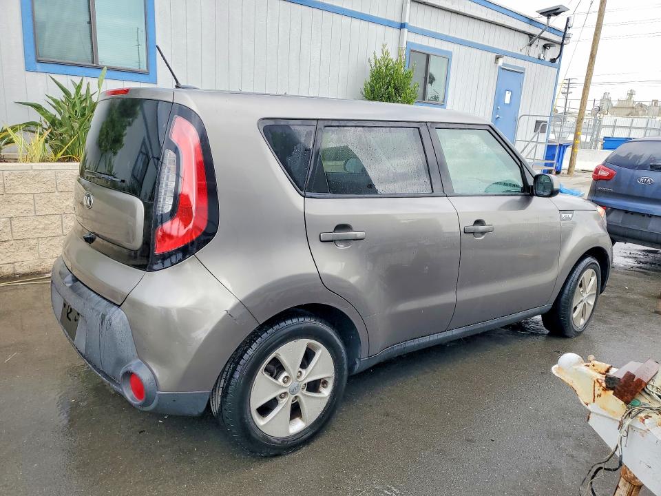 2016 Kia Soul VIN KNDJN2A20G7374658 COPART salvage auction — NORMAL WEAR, Ca - Dis/Dlr/Exp Only Lien Papers, sold $525 on 2026-07-22 (photo 3)