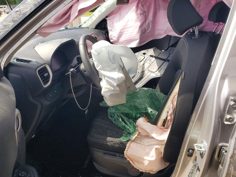 2026 Hyundai Venue VIN KMHRC8A36TU428122 COPART salvage auction — ROLLOVER, Al - Cert Of Title-Salvage Title, sold $425 on 2026-07-28 (photo 7)