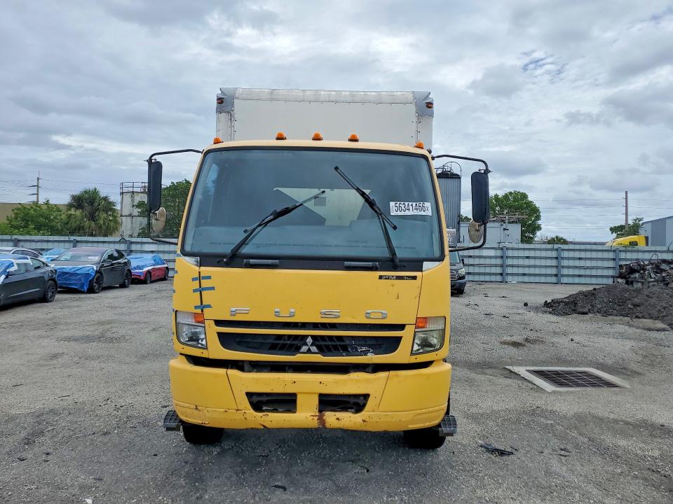 2010 Mitsubishi Fm65f VIN JL6FJP1E7AK008264 COPART salvage auction — MINOR DENT/SCRATCHES, FL - CERTIFICATE OF TITLE, sold $2,350 on 2026-07-29 (photo 5)