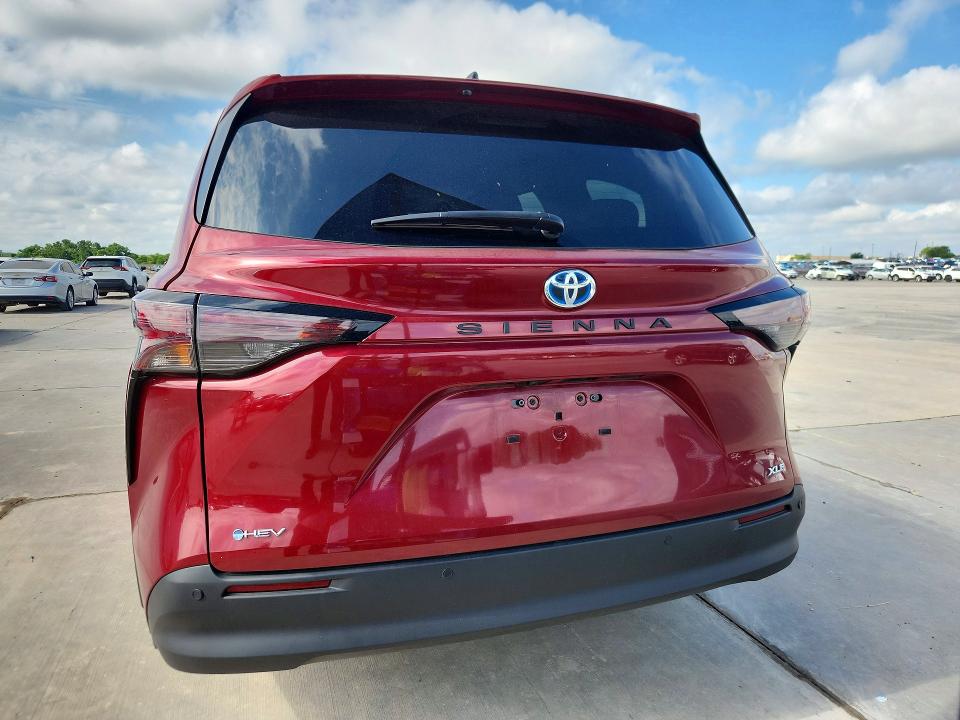 2025 Toyota Sienna VIN 5TDYRKEC4SS275071 COPART salvage auction — FRONT END, Tx - Salvage Vehicle Title, sold $20,000 on 2026-07-09 (photo 6)